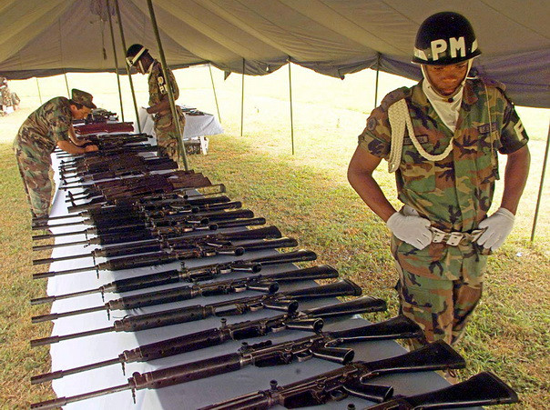 Chính phủ Colombia và FARC gia hạn thời gian giao nộp vũ khí ảnh 1