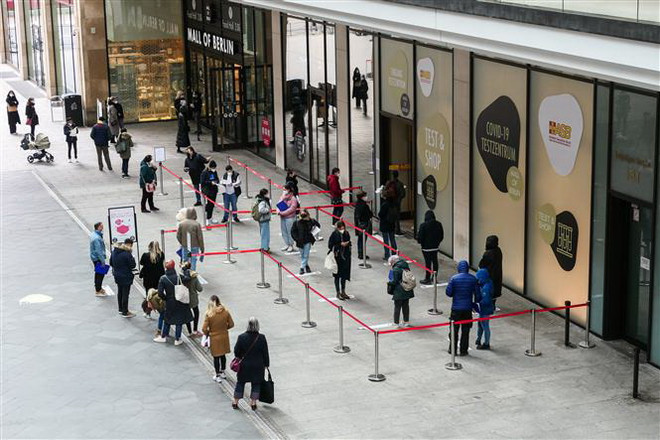 Đức: Số người tử vong tăng mạnh nếu không phòng dịch quyết liệt ảnh 1