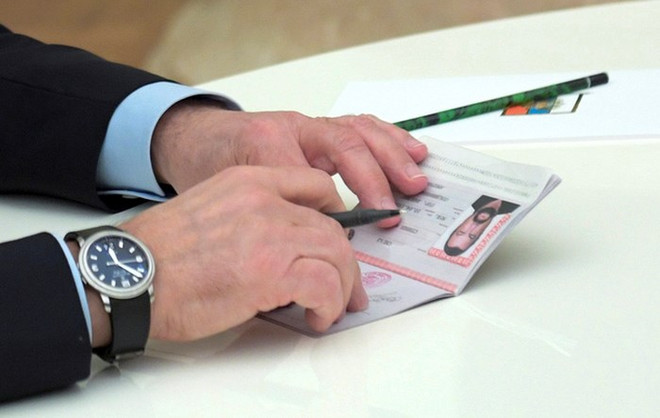 Mỹ rút ngắn thời hạn thị thực của một số công dân Trung Quốc ảnh 1