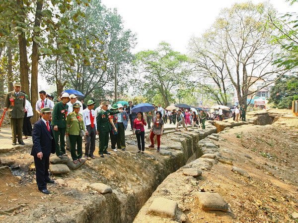 Du khách đến thăm các di tích ở Điện Biên tăng đột biến ảnh 1