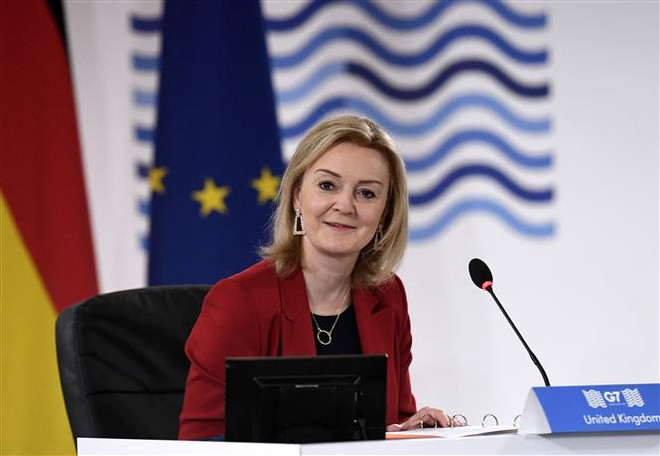 Ngoại trưởng Anh Liz Truss. (Ảnh: AFP/TTXVN) Australia-Anh thảo luận cách thức tăng cường quan hệ chiến lược ảnh 1