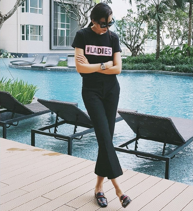 Mỹ nhân Việt lăngxê phong cách nữ tính trên sàn diễn street style ảnh 11