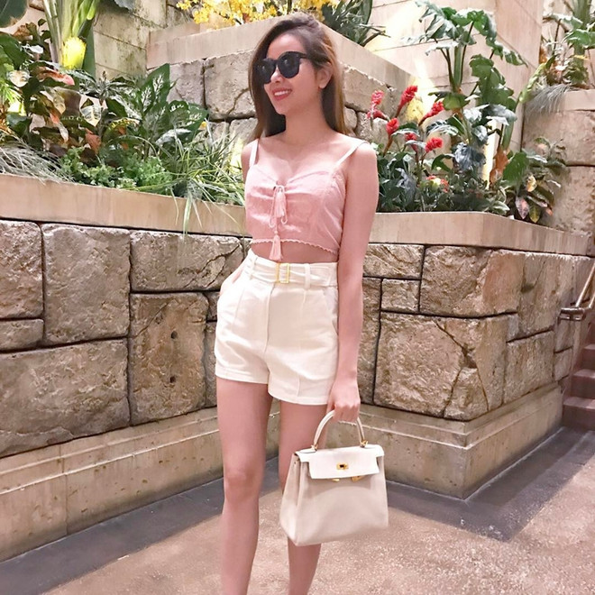 Mỹ nhân Việt lăngxê phong cách nữ tính trên sàn diễn street style ảnh 9