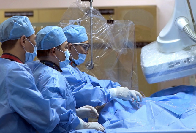 Cà Mau: Cấp cứu thành công sản phụ bị hôn mê sâu, ngưng tim 5 lần ảnh 1