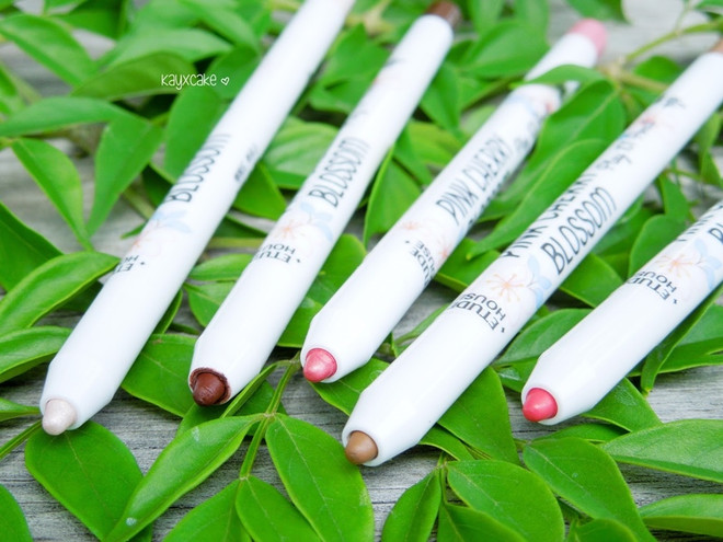 4 món đồ trang điểm giúp bạn tự tin, xinh đẹp vào mùa tựu trường ảnh 8