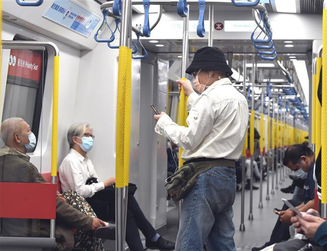 Thượng viện Mỹ bác yêu cầu đeo khẩu trang trên phương tiện công cộng ảnh 1