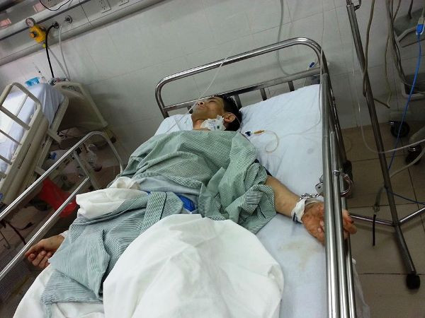 Hà Nội: Bắt giữ đối tượng chĩa súng "dọa" cảnh sát ảnh 1