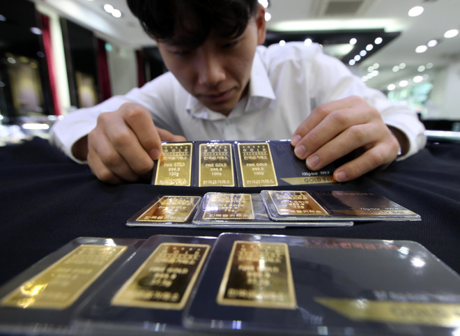 Giá vàng châu Á tăng trước thềm cuộc họp giữa Mỹ và EU ảnh 1