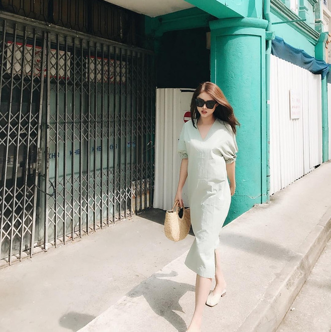 Cách mix đồ tối giản sang chảnh như các quý cô thời trang Việt ảnh 16