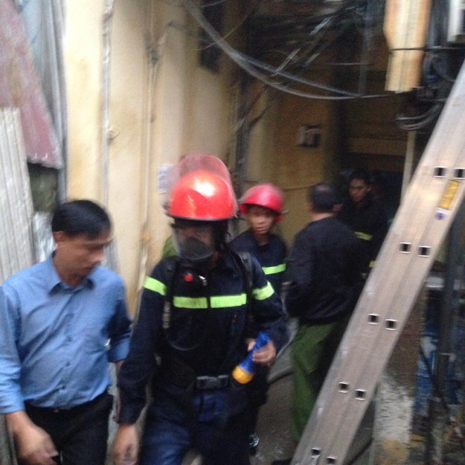 Hà Nội: Khu tập thể hoảng hồn vì "bà hỏa" bất ngờ viếng thăm ảnh 5