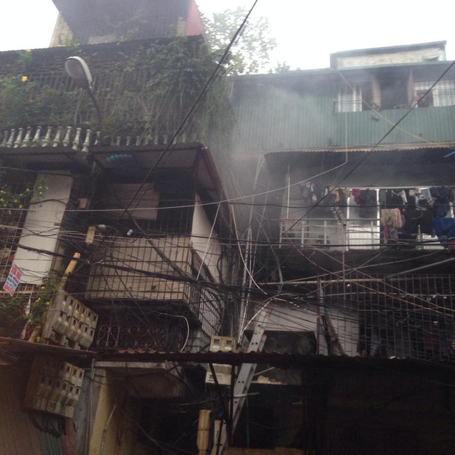 Hà Nội: Khu tập thể hoảng hồn vì "bà hỏa" bất ngờ viếng thăm ảnh 1