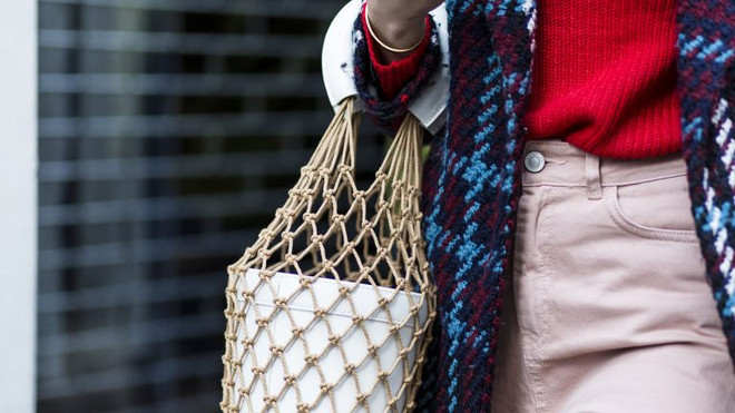 Mùa Hè sang, túi bucket vẫn chưa hề có dấu hiệu hạ nhiệt ảnh 5