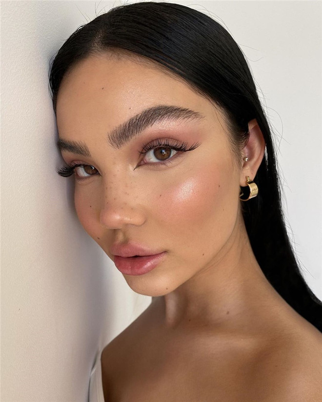 Điểm danh các xu hướng trang điểm thống trị Instagram mùa Hè năm nay ảnh 3