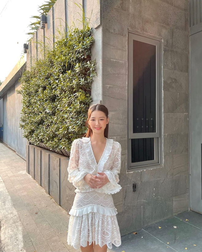 Mãn nhãn với street style xuất hành đầu Xuân của dàn mỹ nhân Việt ảnh 13