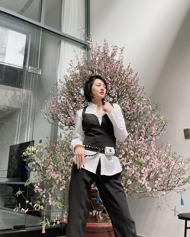 Mãn nhãn với street style xuất hành đầu Xuân của dàn mỹ nhân Việt ảnh 22