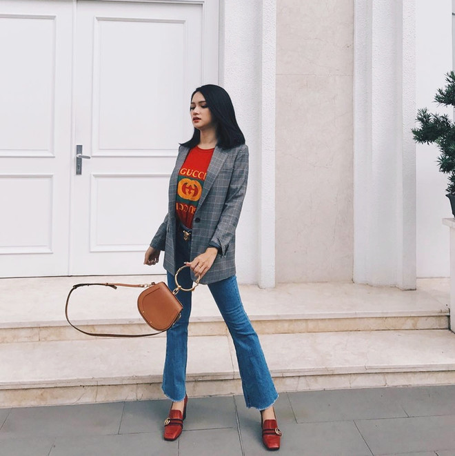 Mỹ nhân Việt khoe street style chất lừ với áo phông hàng hiệu ảnh 2