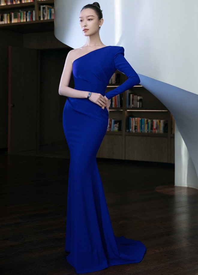 Classic blue - sắc xanh cổ điển lên ngôi trong năm 2020 ảnh 19