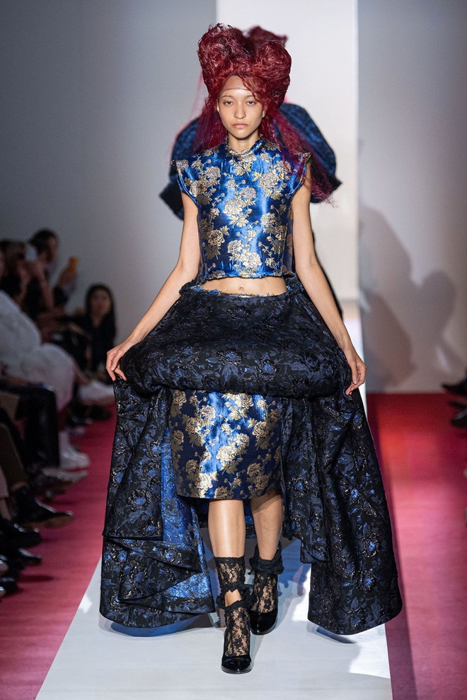 Classic blue - sắc xanh cổ điển lên ngôi trong năm 2020 ảnh 12