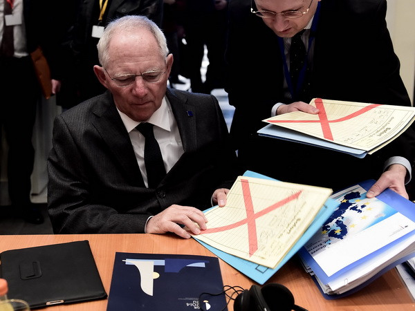 Nga: So sáp nhập Crimea với Đức quốc xã là bóp méo lịch sử ảnh 1