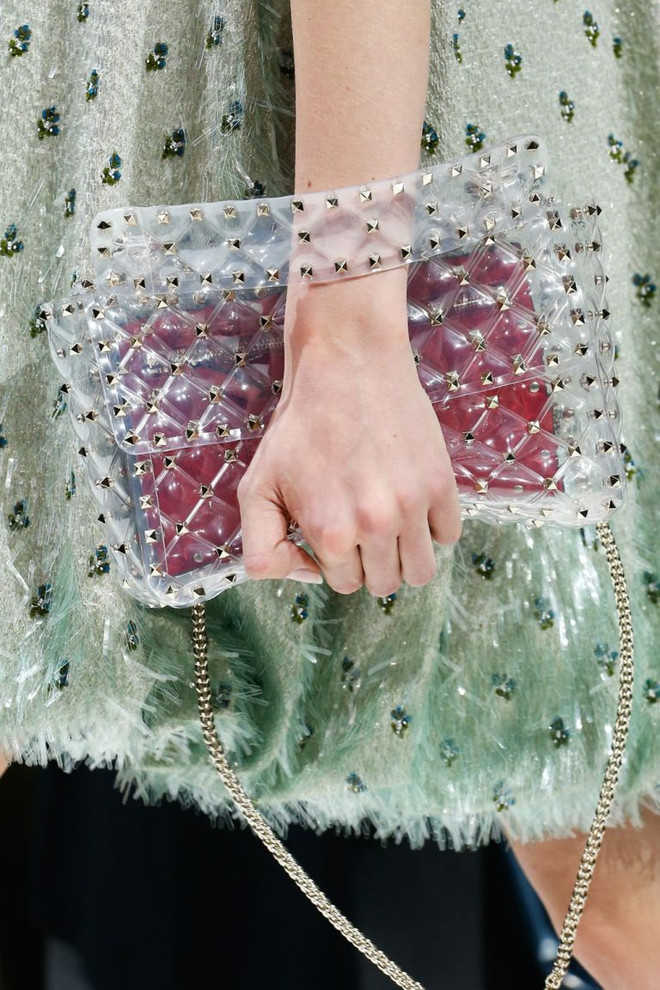 Điểm mặt 5 xu hướng túi xách hot nhất mùa Xuân Hè 2018 ảnh 17