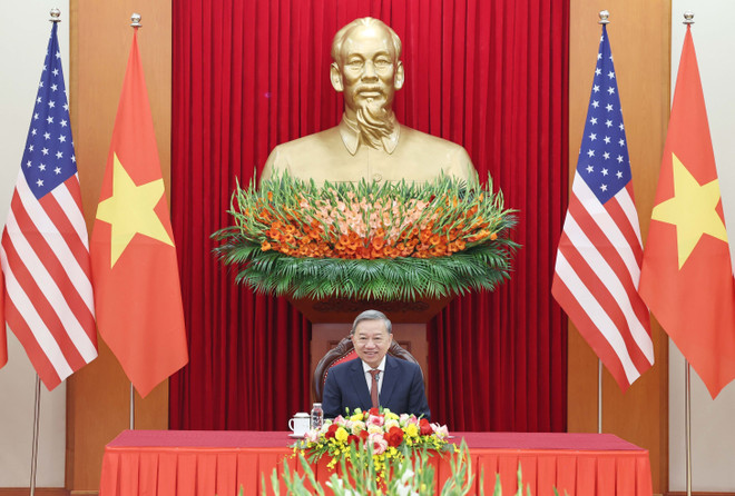 Tổng Bí thư Tô Lâm điện đàm với Tổng thống đắc cử Hoa Kỳ Donald Trump. (Ảnh: Thống Nhất/TTXVN) ttxvn-dien dam (5).jpg