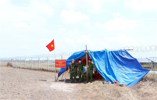 (Ảnh minh họa. Xuân Khu/TTXVN) Nhiều khu vực ngày nắng nóng, chiều có mưa dông và thời tiết nguy hiểm ảnh 1