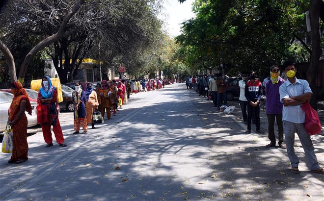 Hong Kong có số ca mắc COVID-19 giảm mạnh, ca tử vong tại Ấn Độ tăng ảnh 2