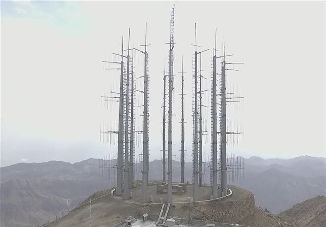 Một hệ thống radar của Iran. (Nguồn: tasnimnews.com) Iran ra mắt 2 hệ thống radar phòng không được chế tạo trong nước ảnh 1