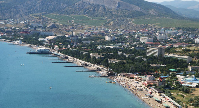 Một góc Crimea. (Nguồn: Sputnik) Liên minh châu Âu gia hạn lệnh trừng phạt thương mại với Crimea ảnh 1