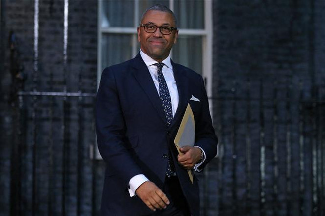 Anh áp đặt trừng phạt 4 cá nhân là chỉ huy cấp khu vực của IRGC ảnh 1