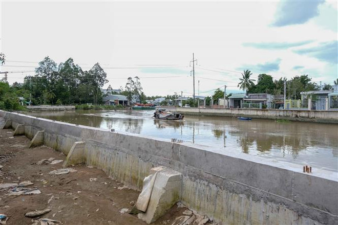 Cần Thơ chi hơn 13 tỷ đồng xây các tuyến kè chống sạt lở khẩn cấp ảnh 1