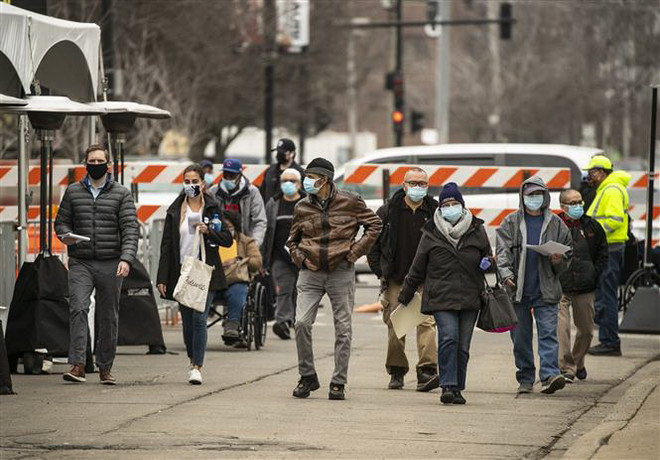 Lòng tin tiêu dùng tại Mỹ cao nhất kể từ khi dịch COVID-19 bùng phát ảnh 1
