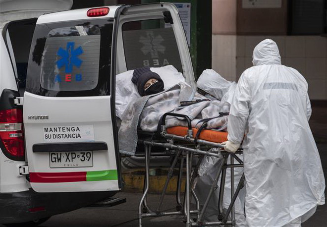 Dịch bệnh COVID-19 tiếp tục diễn biến phức tạp tại châu Mỹ ảnh 2