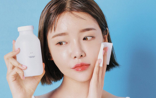 Những công dụng của dầu tẩy trang có thể bạn chưa biết ảnh 1