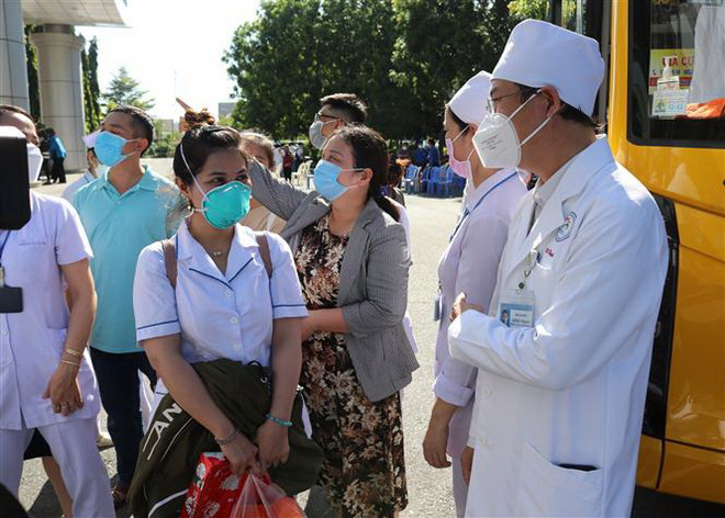 Cán bộ y tế Lâm Đồng, Ninh Thuận hỗ trợ TP.HCM chống dịch ảnh 2