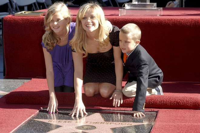 Bí quyết trẻ "ngỡ ngàng" của “luật sư tóc vàng” Reese Witherspoon ảnh 4
