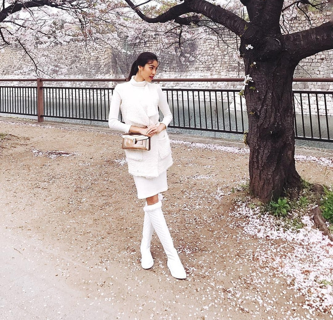 Tạo dáng với phong cách cổ điển phiên bản hiện đại ảnh 13