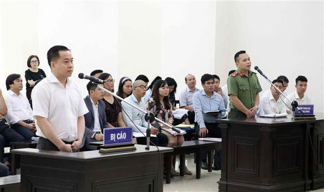 [Video] Thẩm vấn Vũ 'nhôm' về việc thâu tóm nhiều công sản ảnh 1