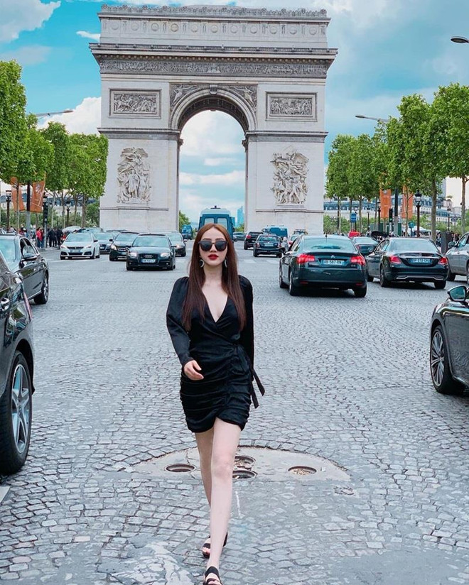 Street style hạ nhiệt ngày nóng của Hồ Ngọc Hà và loạt mỹ nhân Việt ảnh 20