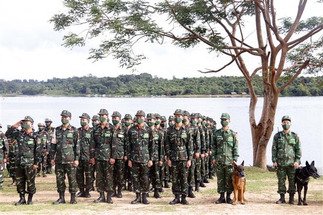 Lần đầu tiên diễn tập cứu hộ giữa quân đội Lào-Việt Nam-Campuchia ảnh 1