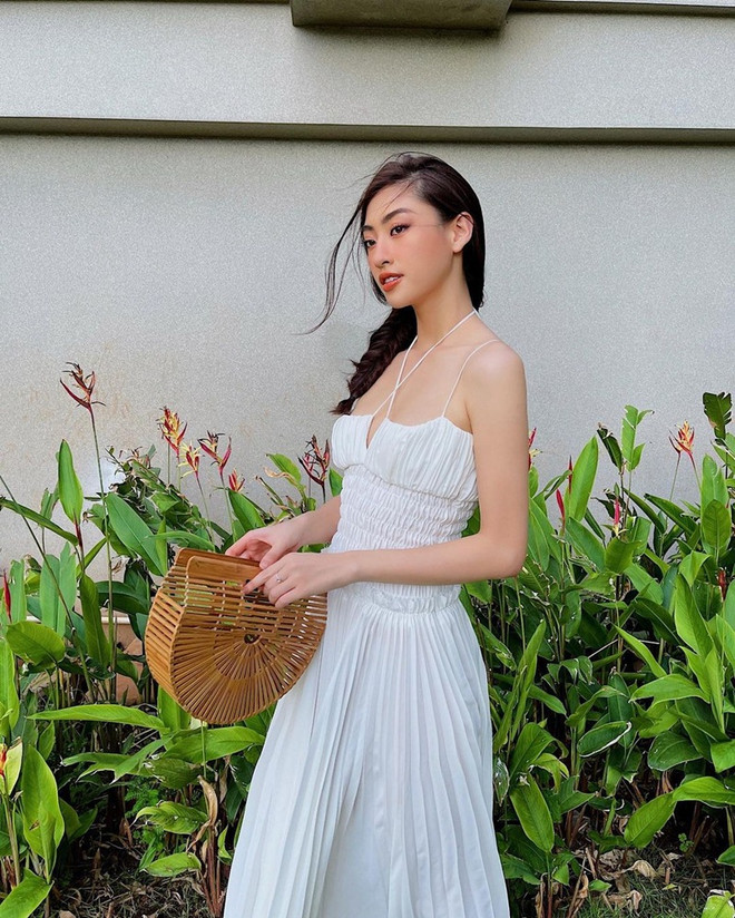 Mỹ nhân Việt đón hè với loạt trang phục street style ngập sắc pastel ảnh 2