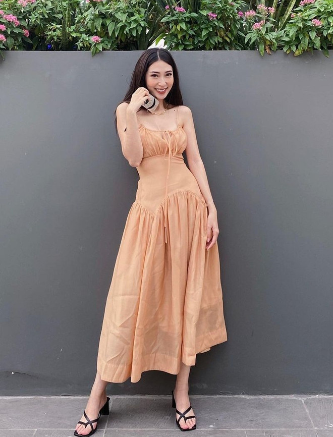 Mỹ nhân Việt đón hè với loạt trang phục street style ngập sắc pastel ảnh 3