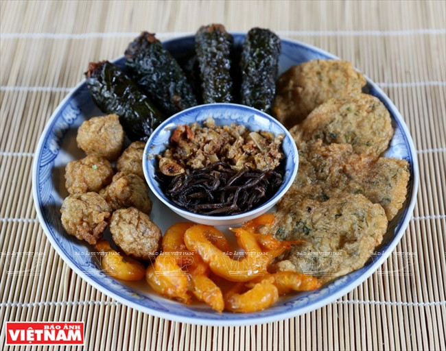 Món bánh đa cua đậm đà hương vị quê hương của đất cảng ảnh 2