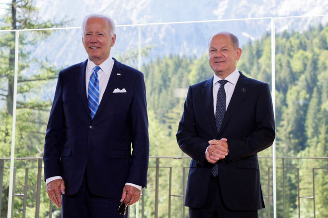 Tổng thống Mỹ và Thủ tướng Đức thảo luận về Ukraine tại hội nghị G7 ảnh 1