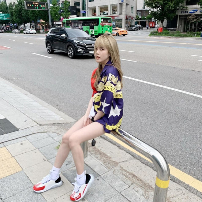 Street style đẹp mê hồn của dàn mỹ nhân Việt trong tuần qua ảnh 18