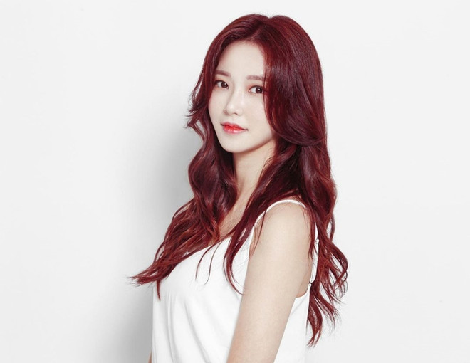 Xu hướng làm đẹp lấy cảm hứng từ sắc màu của 2023 Viva Magenta ảnh 7