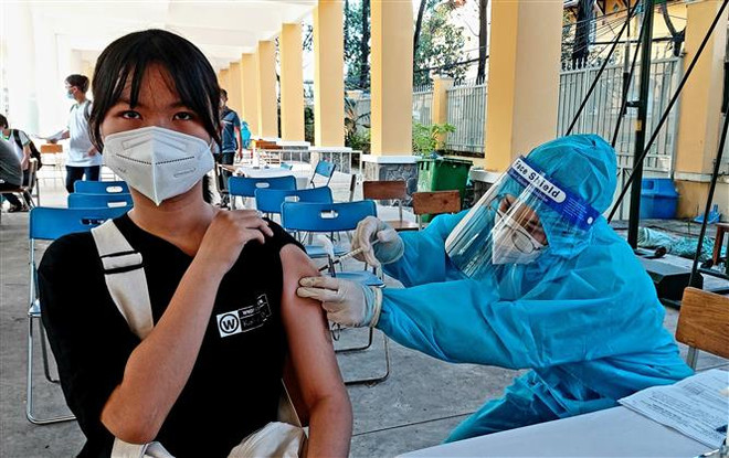 Cần Thơ tiêm vaccine phòng COVID-19 cho trẻ từ 12-17 tuổi ảnh 1