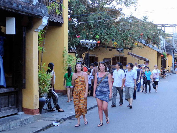 Thay vé truyền thống bằng "Passport du lịch" cho khách đến Hội An ảnh 1