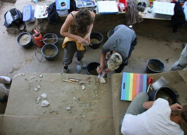 Phát hiện dấu tích cổ nhất của người châu Âu hiện đại ảnh 1