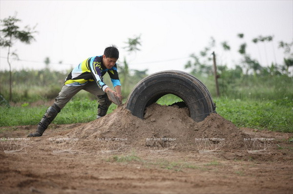 Niềm đam mê chơi môtô địa hình của giới trẻ Hà Nội ảnh 2